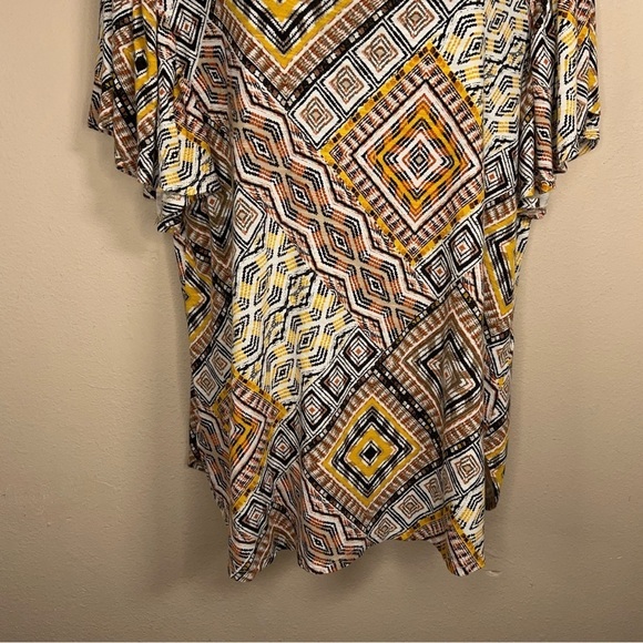 MEDIUM RUBY RD TRIBAL GEOMETRIC TOP SHORT SLEEVE ORANGE GOLDEN YELLOW BOHO - Picture 2 of 11